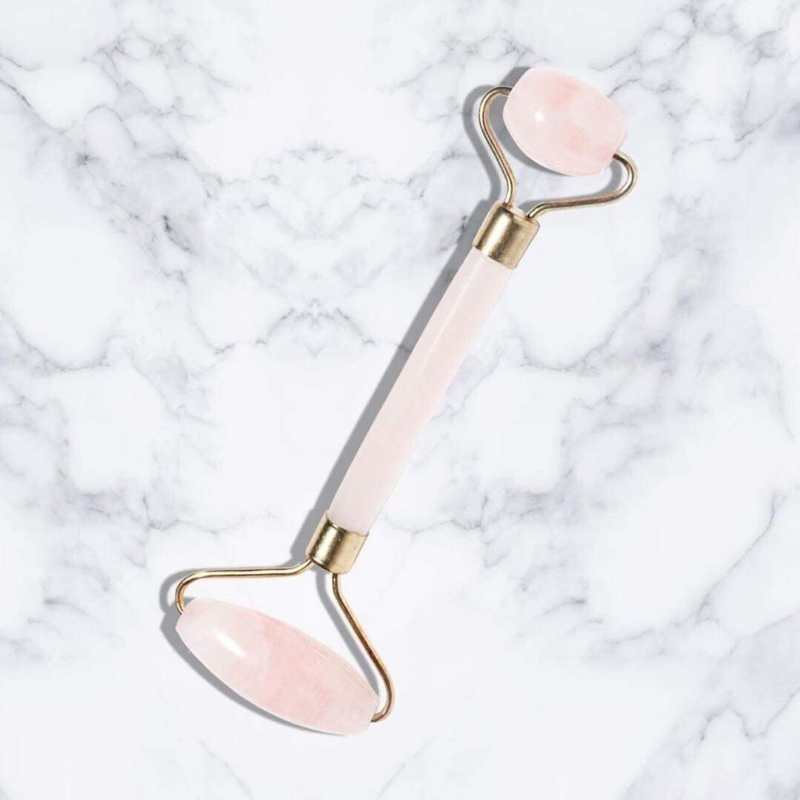 Rouleur de Jade pour Massage Facial Soulageant la Tension et Revitalisant la Peau - IVOIRART.COM