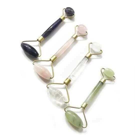 Rouleur de Jade pour Massage Facial Soulageant la Tension et Revitalisant la Peau - IVOIRART.COM