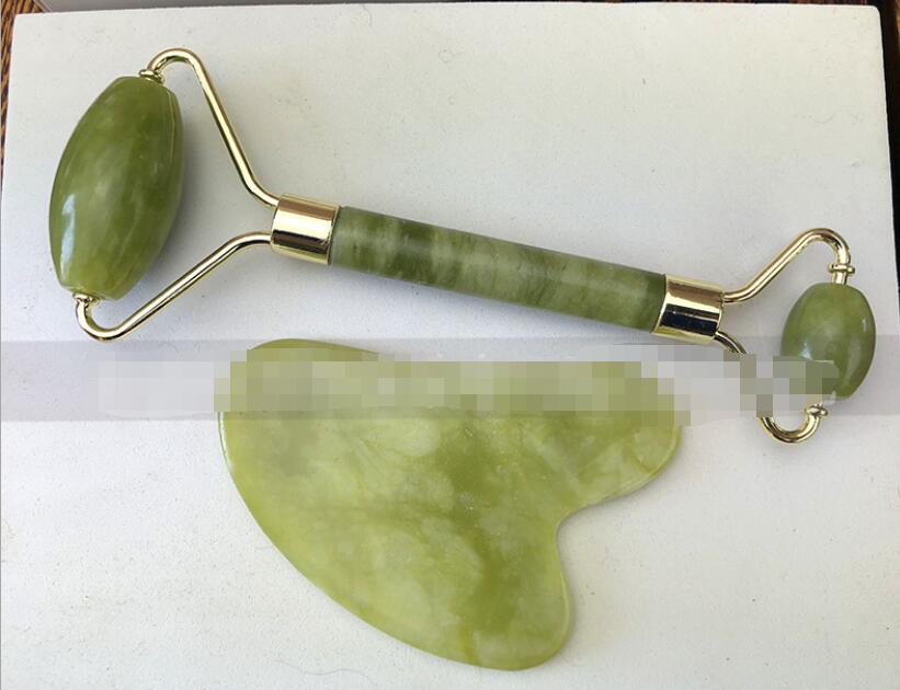 Rouleur de Jade pour Massage Facial Soulageant la Tension et Revitalisant la Peau - IVOIRART.COM
