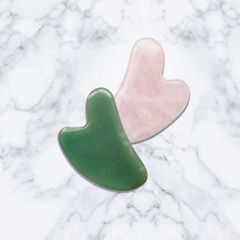 Rouleur de Jade pour Massage Facial Soulageant la Tension et Revitalisant la Peau - IVOIRART.COM