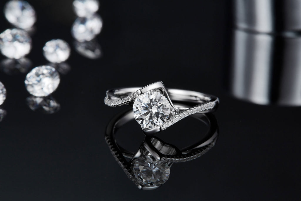 S925 Sterling Silver 1ct Moissanite Engagement Ring, D-VVS1 Round Cut With Heart Setting & Pave Band, Platinum Plated, US Sizes 5-9, GRA Certificate Gift Box - IVOIRART.COM