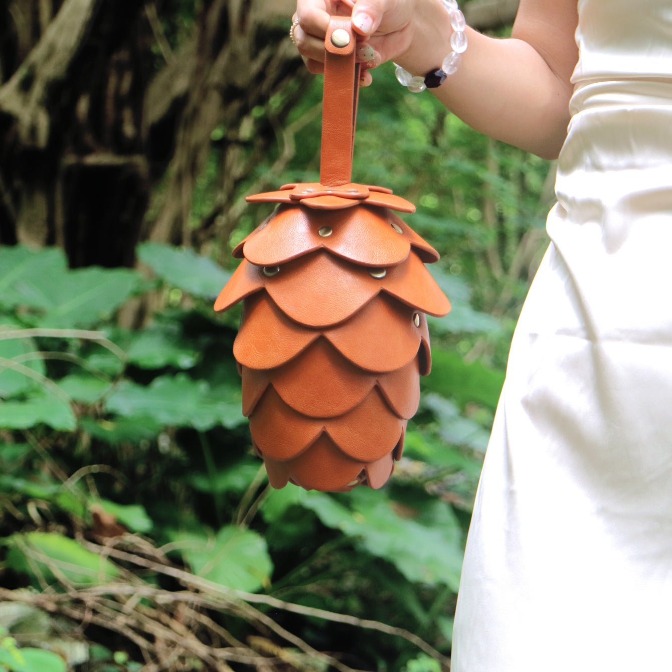 Sac à main pour femme en forme de pomme de pin, sac d'épaule décontracté marron - IVOIRART.COM