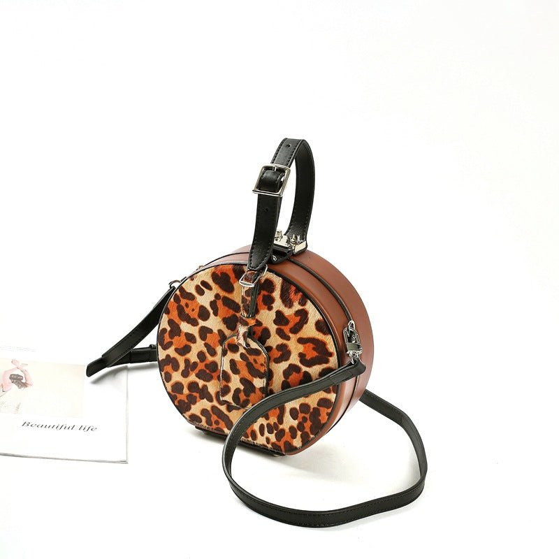 Sac bandoulière diagonal en cuir pleine fleur, format boîte compact et chic ultra - IVOIRART.COM