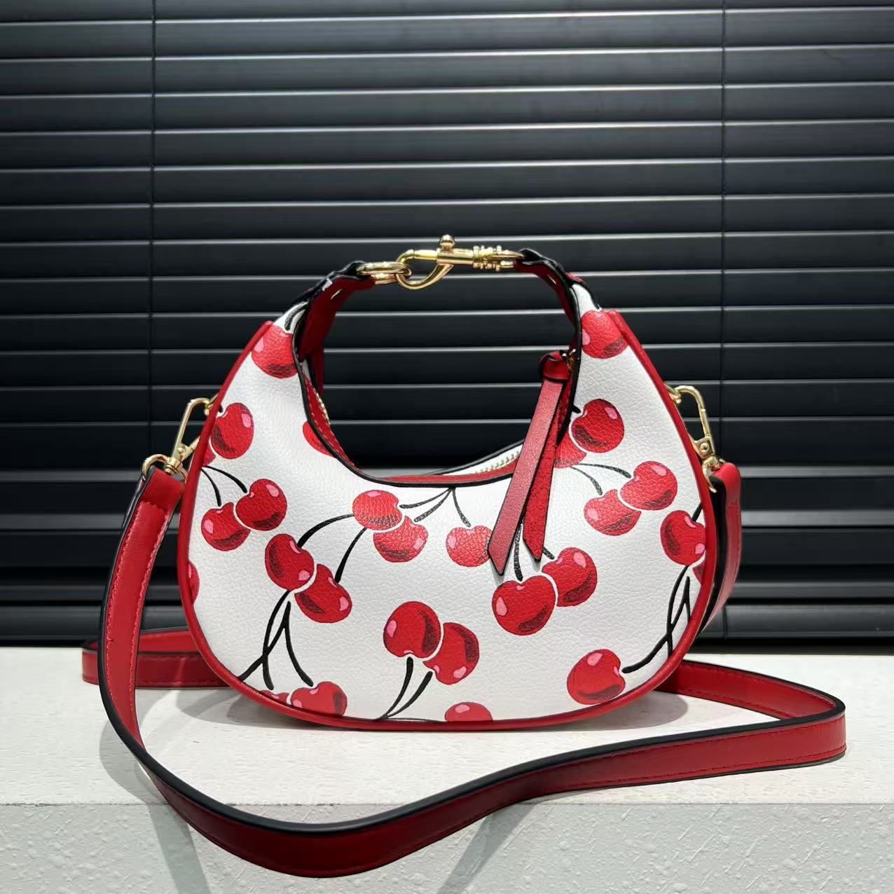 Sac bandoulière en cuir souple avec coutures, style hobos simple et mignon - IVOIRART.COM