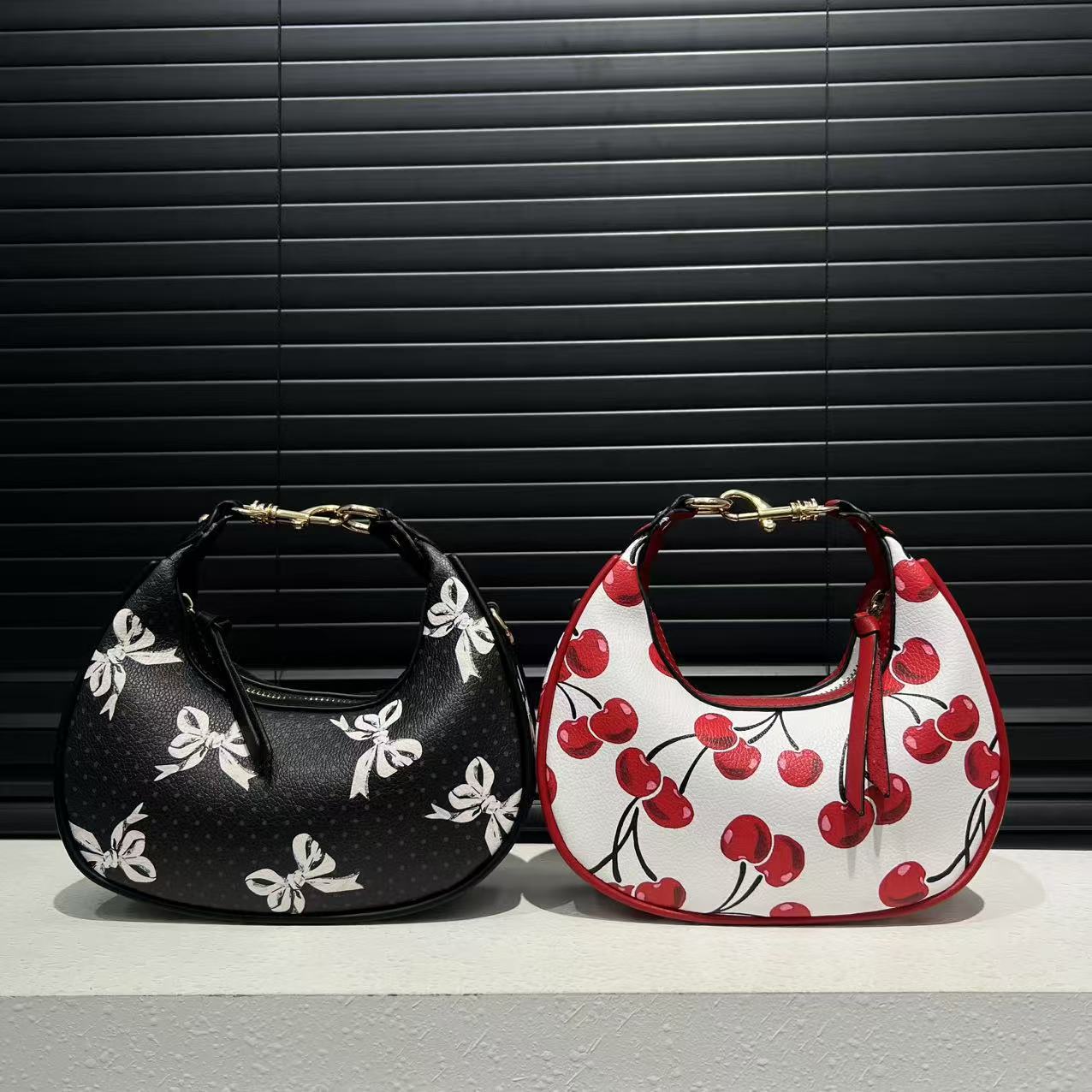 Sac bandoulière en cuir souple avec coutures, style hobos simple et mignon - IVOIRART.COM