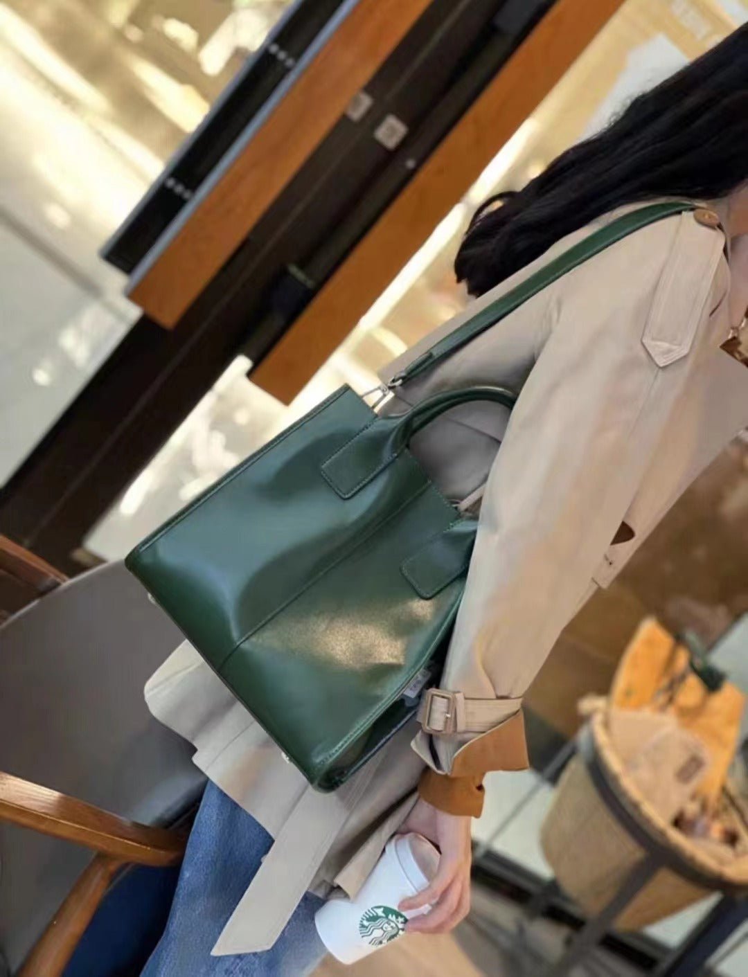 Sac bandoulière femme cuir tannage végétal, sangle large, forme carrée verticale - IVOIRART.COM