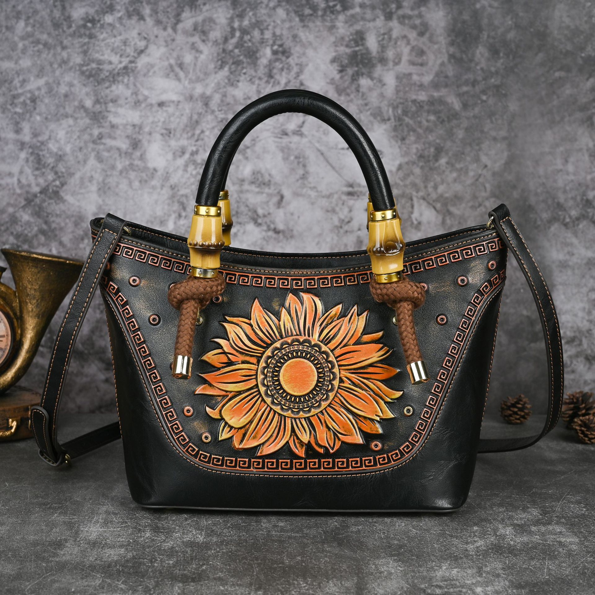 Sac bandoulière polyvalent élégant pour femme d'âge mûr, style asymétrique - IVOIRART.COM
