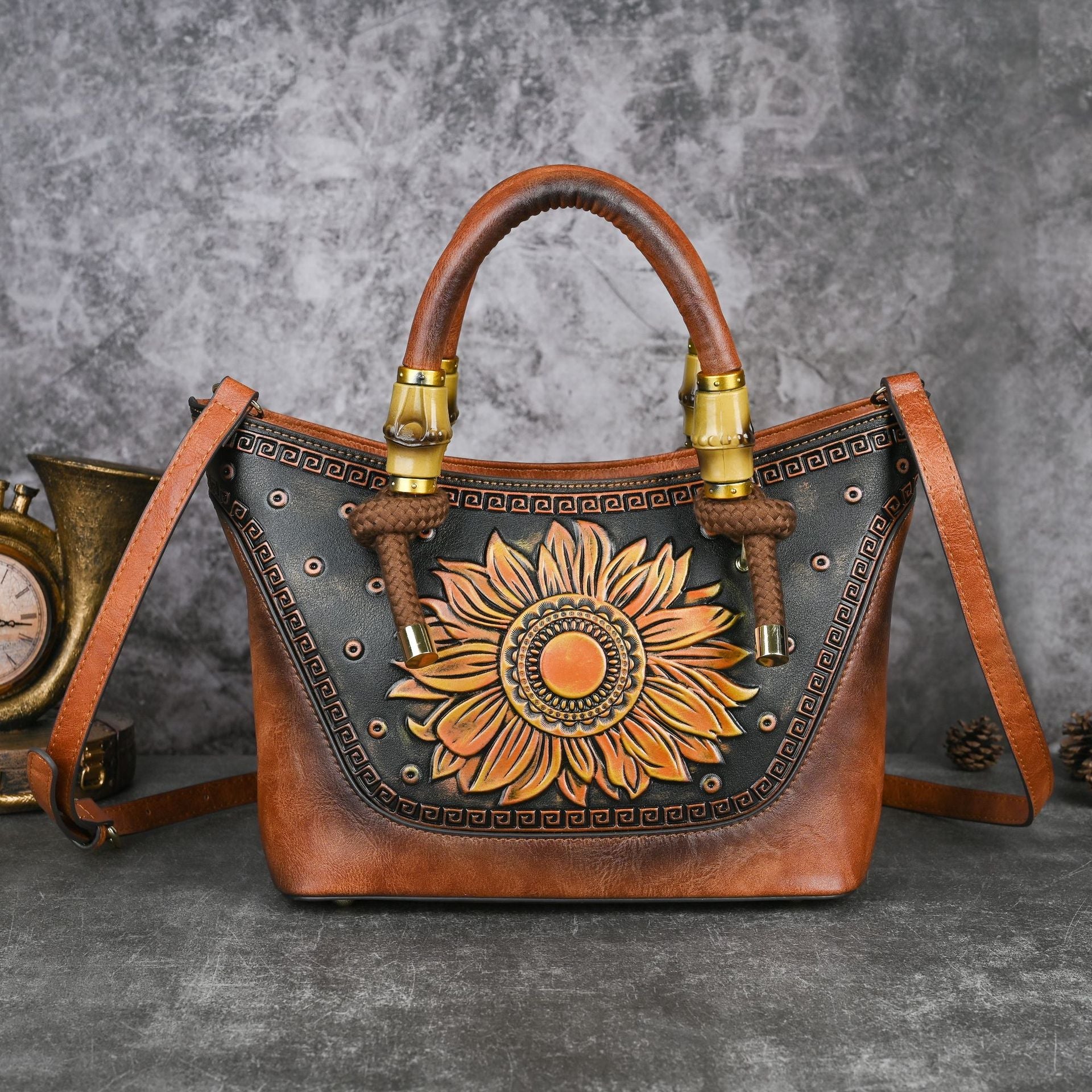Sac bandoulière polyvalent élégant pour femme d'âge mûr, style asymétrique - IVOIRART.COM