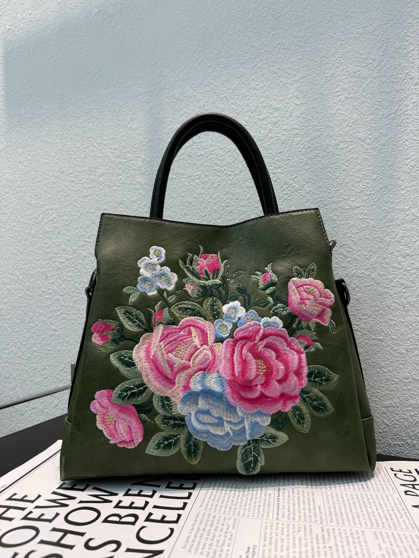 Sac Cabas avec Fleurs de Pivoine Brodées Design Ethnique Texturé Élégant - IVOIRART.COM