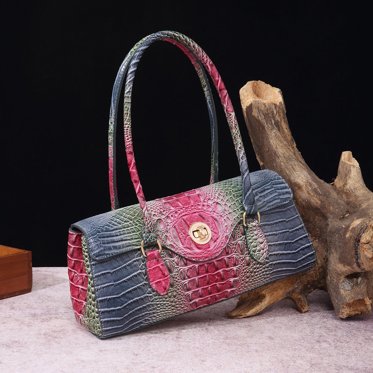 Sac fourre-tout à épaule pour femmes en cuir synthétique motif crocodile brahmin - IVOIRART.COM