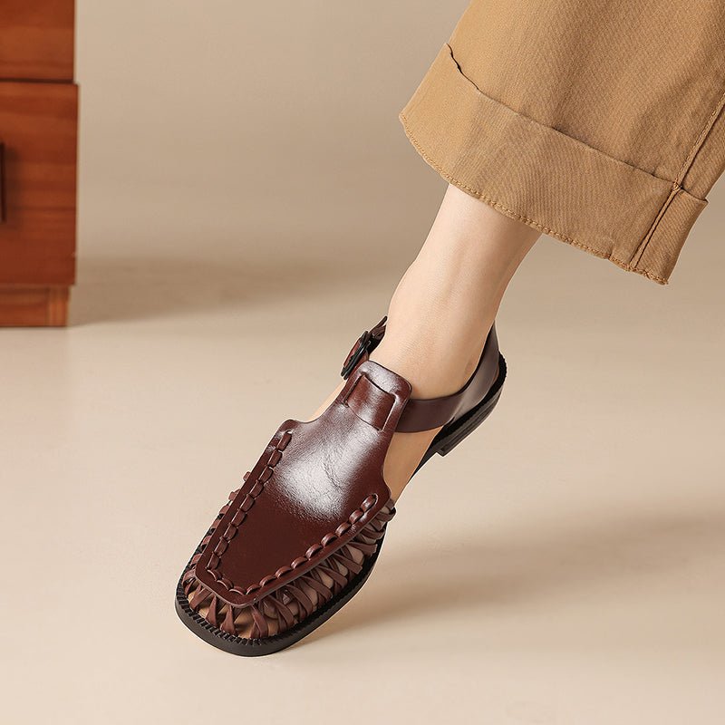 Sandales artisanales en cuir pleine fleur tanné à l'huile pour femmes, brides croisées, bout carré, boucle ajustable, chaussures plates - IVOIRART.COM