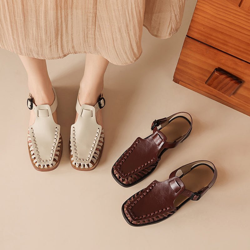 Sandales artisanales en cuir pleine fleur tanné à l'huile pour femmes, brides croisées, bout carré, boucle ajustable, chaussures plates - IVOIRART.COM