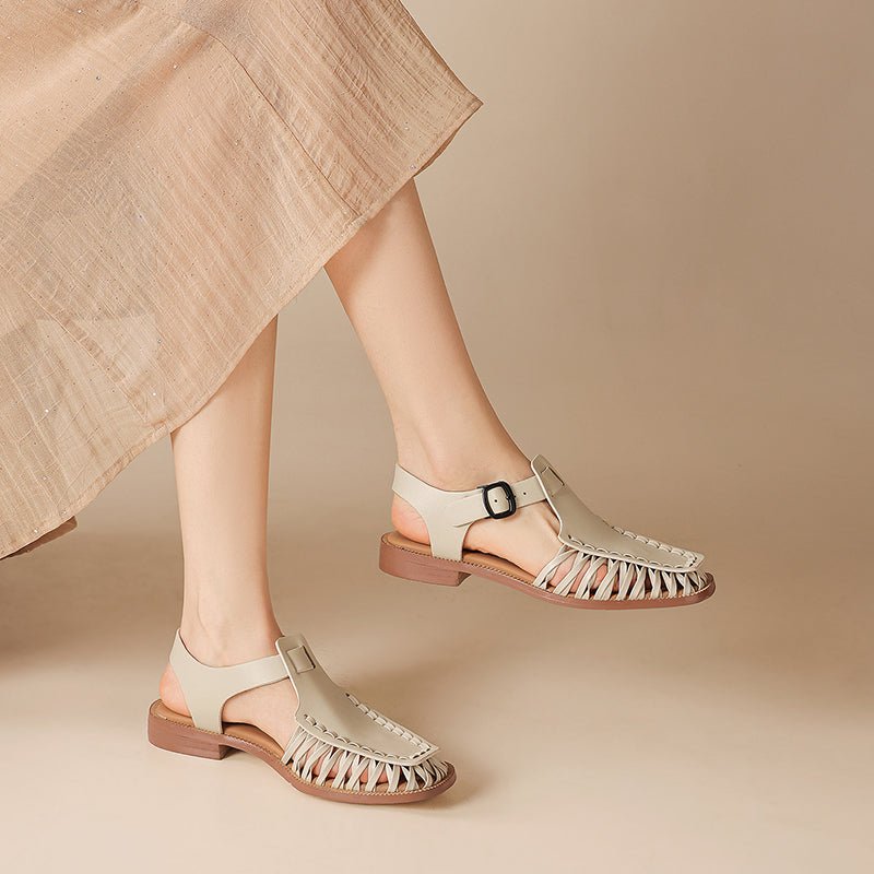 Sandales artisanales en cuir pleine fleur tanné à l'huile pour femmes, brides croisées, bout carré, boucle ajustable, chaussures plates - IVOIRART.COM