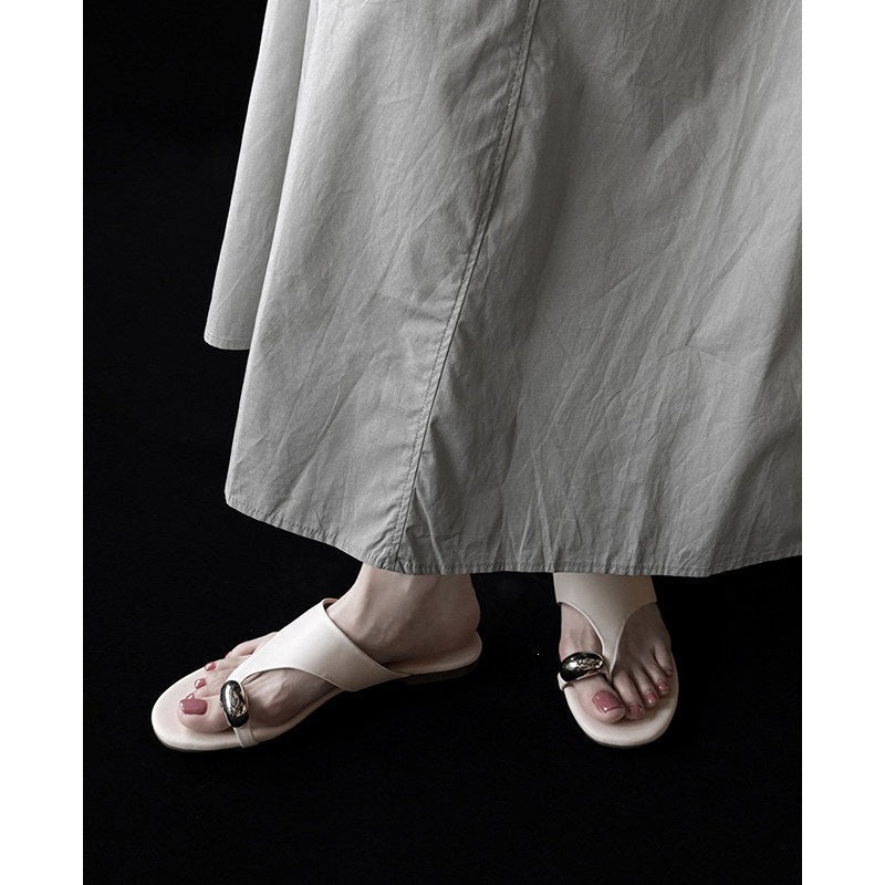 Sandales en Peau de Mouton avec Boucle en Métal pour Femmes, Confort et Élégance - IVOIRART.COM
