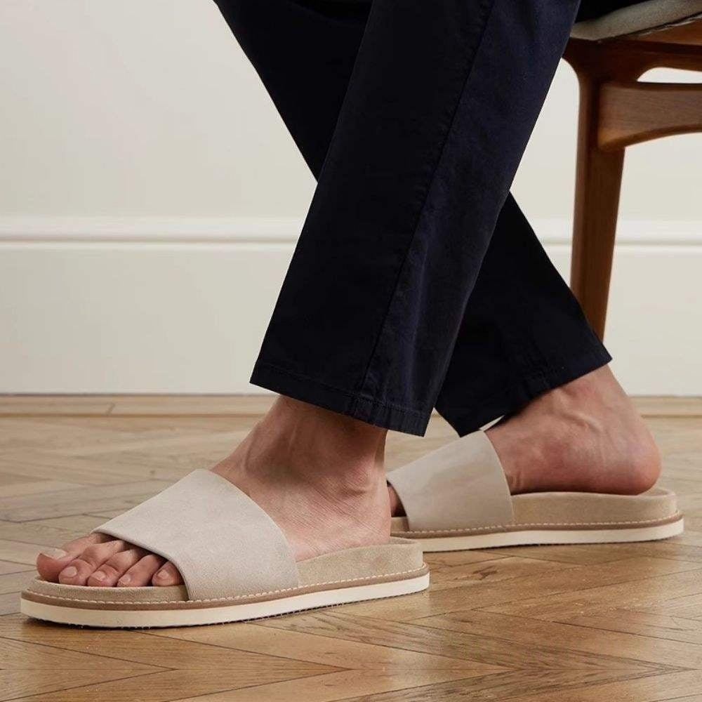 Sandales Tendance à Enfiler pour Homme, Chaussures de Plage Respirantes et Confortables - IVOIRART.COM