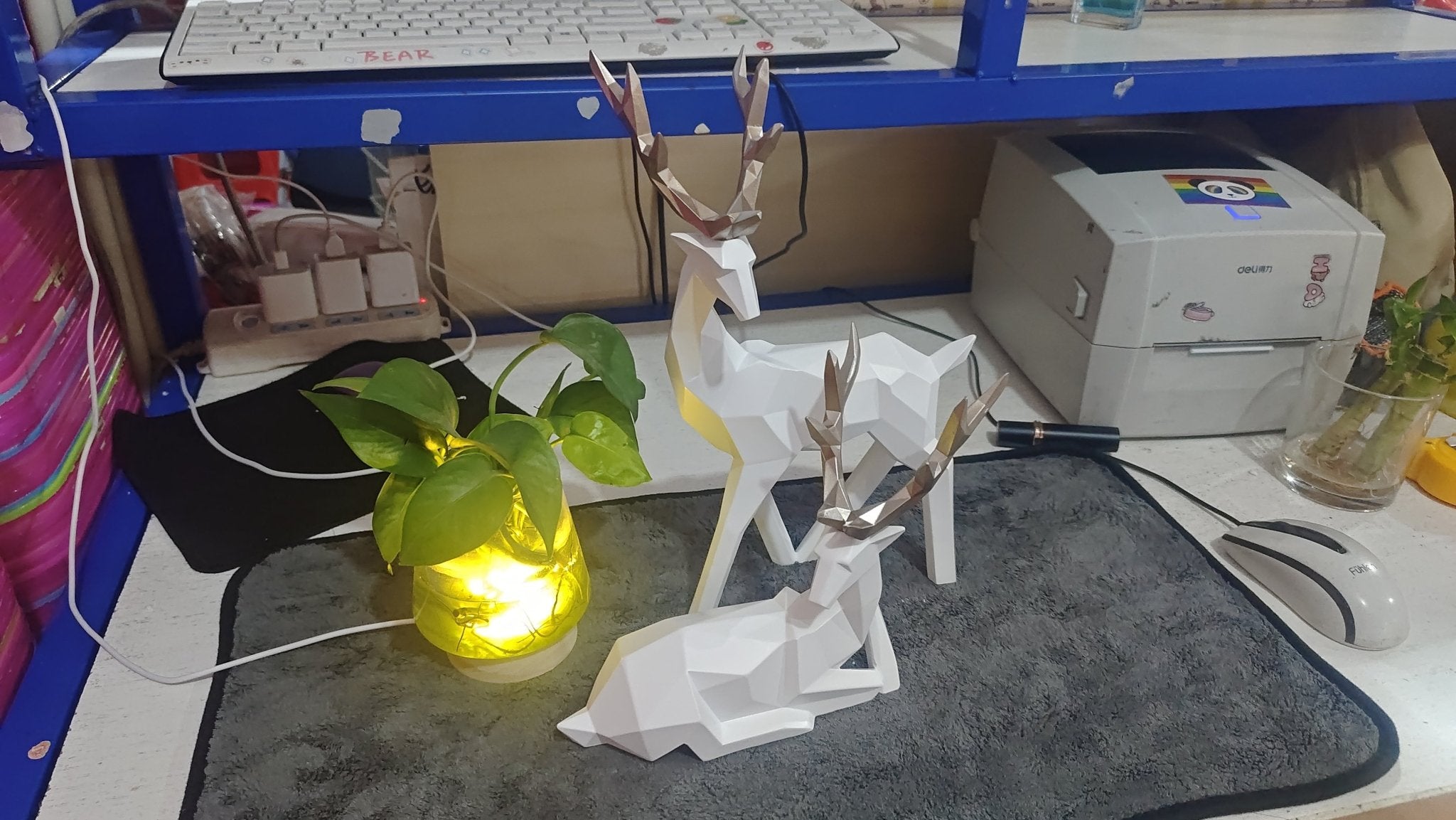Sculpture de Cerfs en Résine Statue de Cerf Décoration Maison Moderne Élégante - IVOIRART.COM