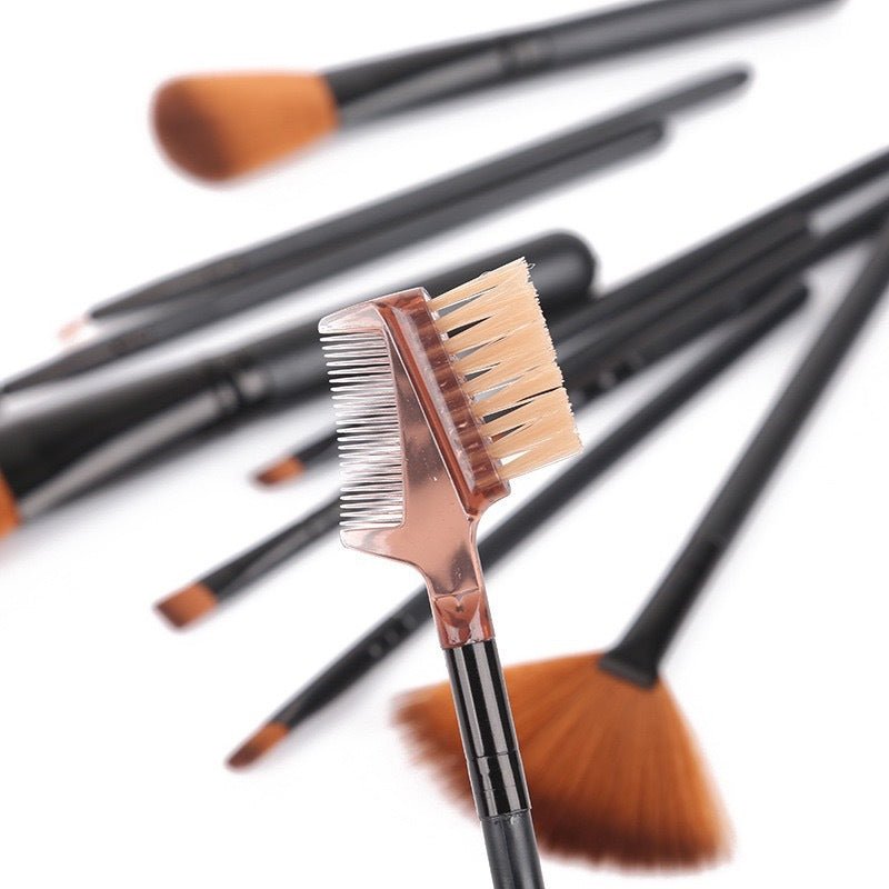 Set de 12 pinceaux de maquillage pour blush, ombres à paupières, cils et highlighter - IVOIRART.COM