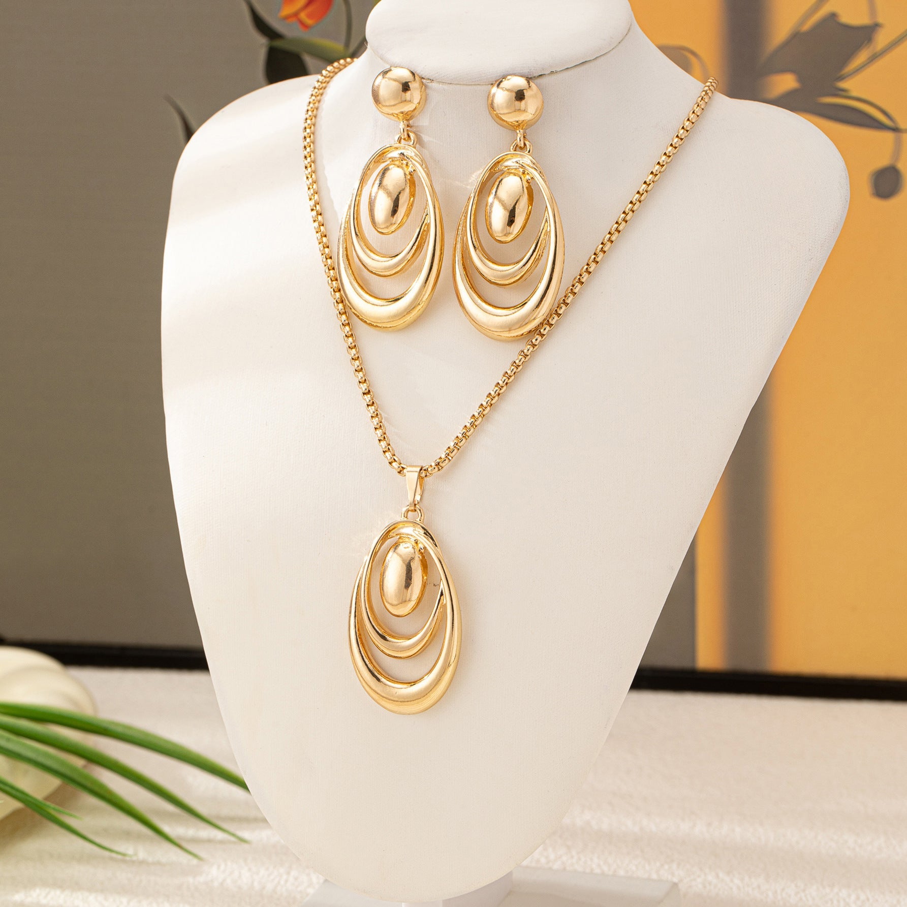 Set de bijoux femmes euro-américain — pendentif goutte et cercle géométrique Or. - IVOIRART.COM
