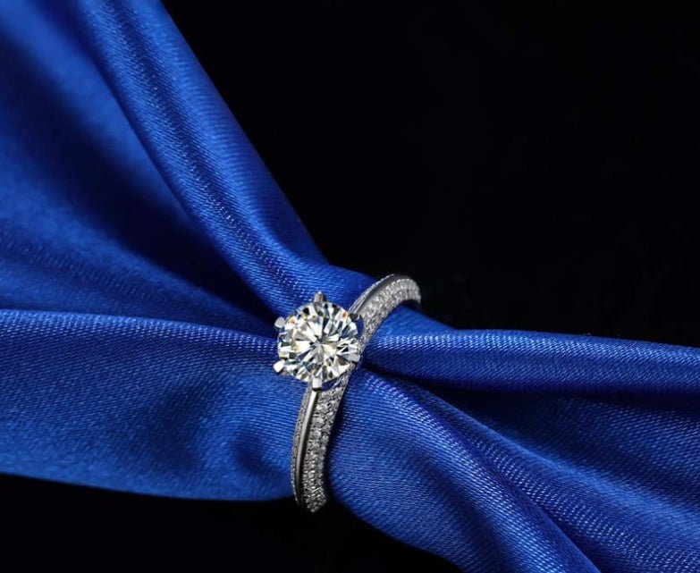 Six-claw paved with diamond luxury ring - IVOIRART.COM