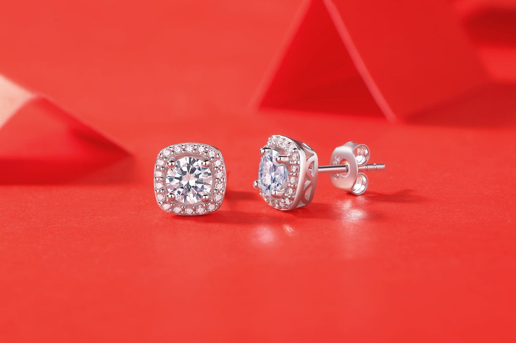 Square-shaped Stud Earrings - Set With 0.5-carat Top-quality Moissanite S925 Silver And Platinum-plated Stud Earrings, A Fashionable And Trendy Accessory That Can Be Tested With A Diamond Pen - IVOIRART.COM