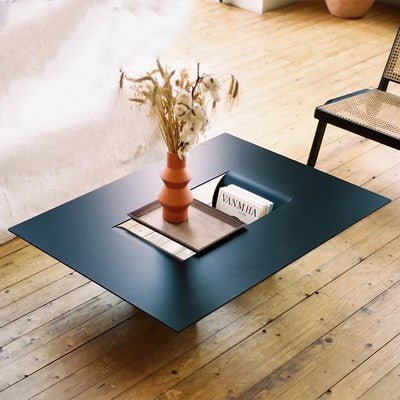Table d'appoint en métal pour salon moderne — finition laquée piano, robuste chic - IVOIRART.COM