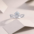 The Crown Of Love - Set With 1-carat Top-quality Moissanite S925 Silver And Platinum-plated Diamond Wedding Ring. The Ring Can Be Inspected With A Diamond Pen - IVOIRART.COM