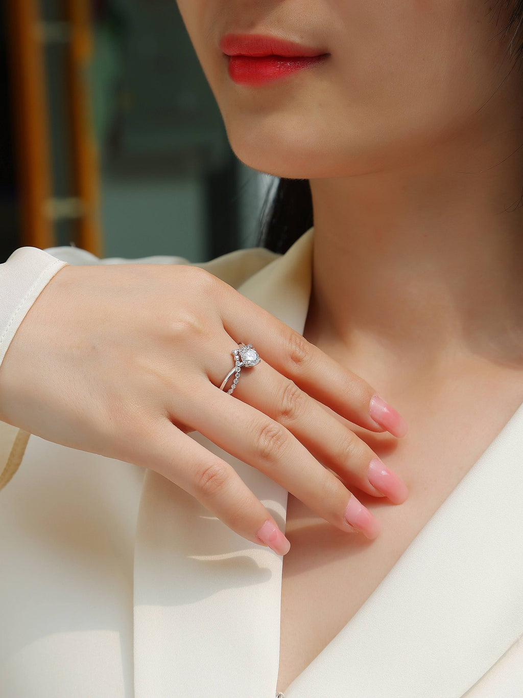 The Crown Of Love - Set With 1-carat Top-quality Moissanite S925 Silver And Platinum-plated Diamond Wedding Ring. The Ring Can Be Inspected With A Diamond Pen - IVOIRART.COM