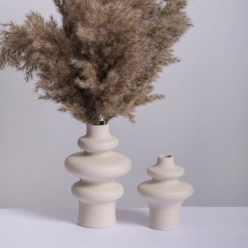 Vase céramique mat à texture filetée, non émaillé, pièce déco artisanale moderne - IVOIRART.COM