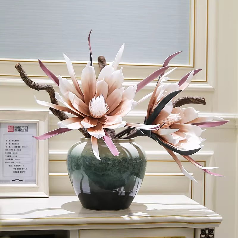 Vase décoratif Holly en céramique avec fleurs artificielles pour compositions 20 - IVOIRART.COM