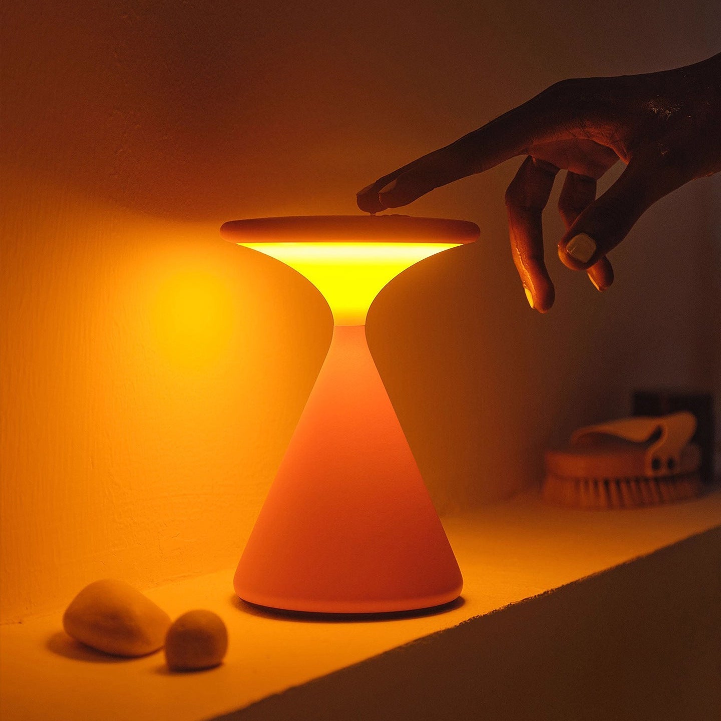 Veilleuse Atmosphère Portable en Sablier—Lumière d'Ambiance USB, Style Nordique. - IVOIRART.COM