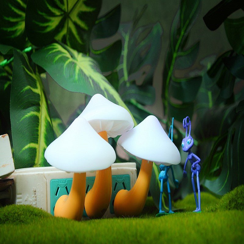 Veilleuse LED Champignon à Capteur Lumineux, Prise EU/US, Lumière Blanche Chaude - IVOIRART.COM