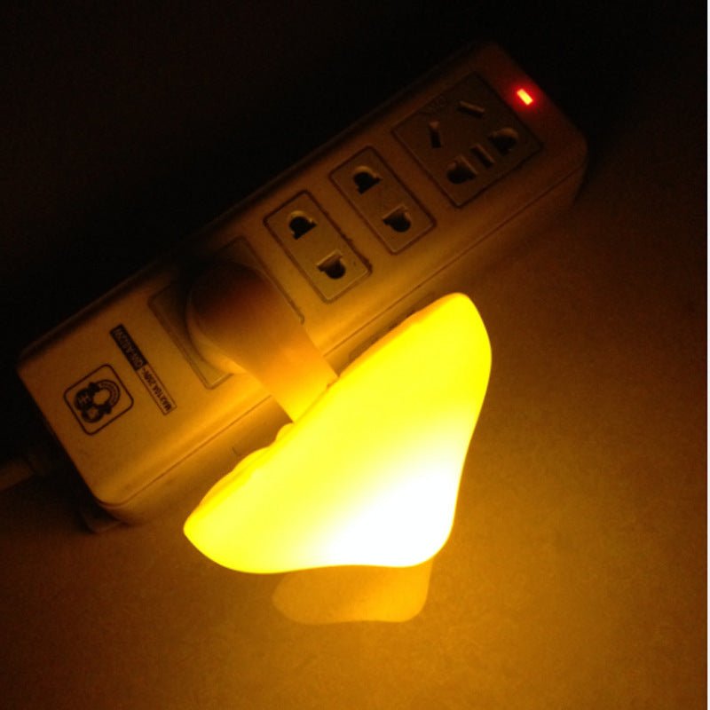 Veilleuse LED Champignon à Capteur Lumineux, Prise EU/US, Lumière Blanche Chaude - IVOIRART.COM